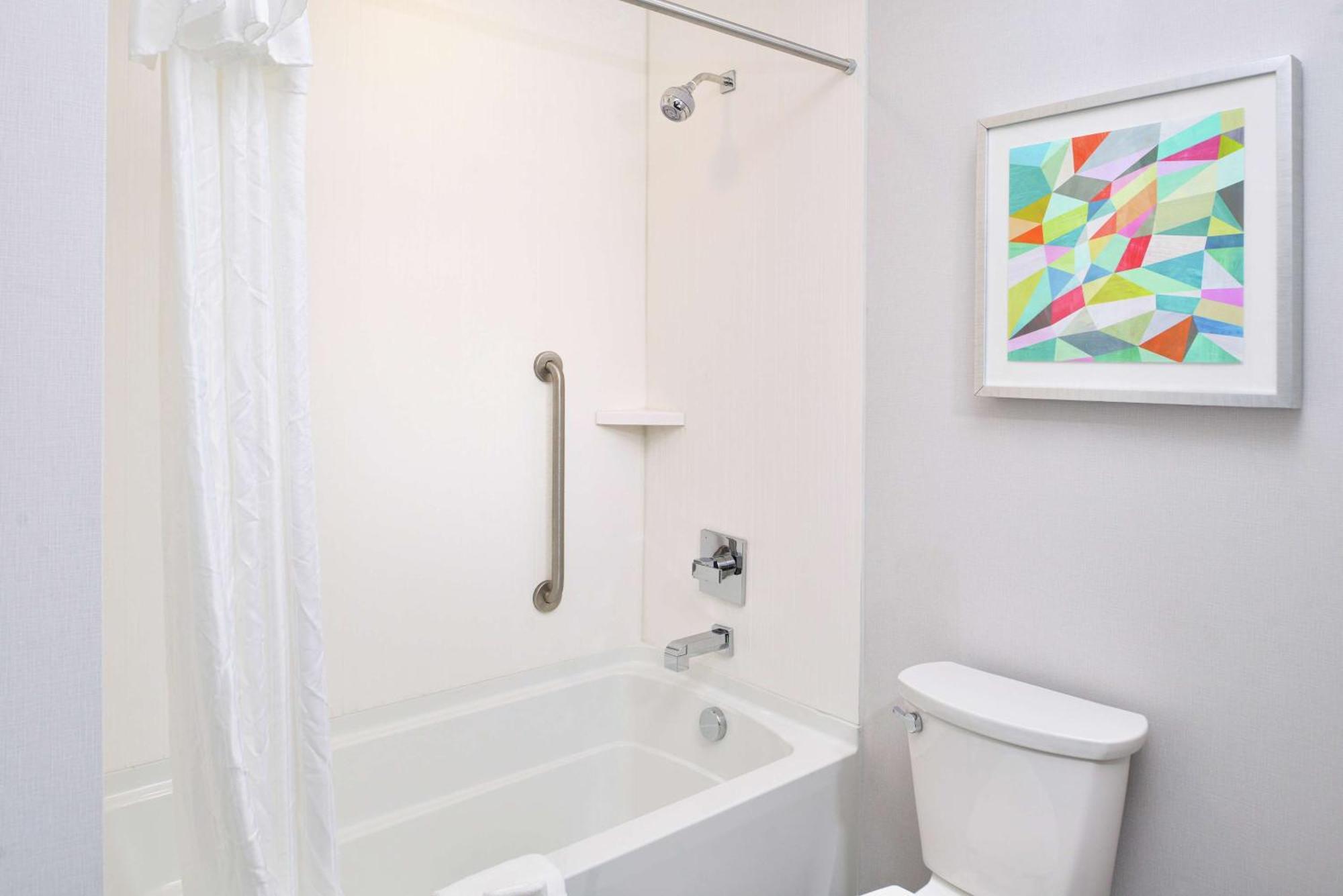 Hotel Hampton Downtown Channel District 3*
