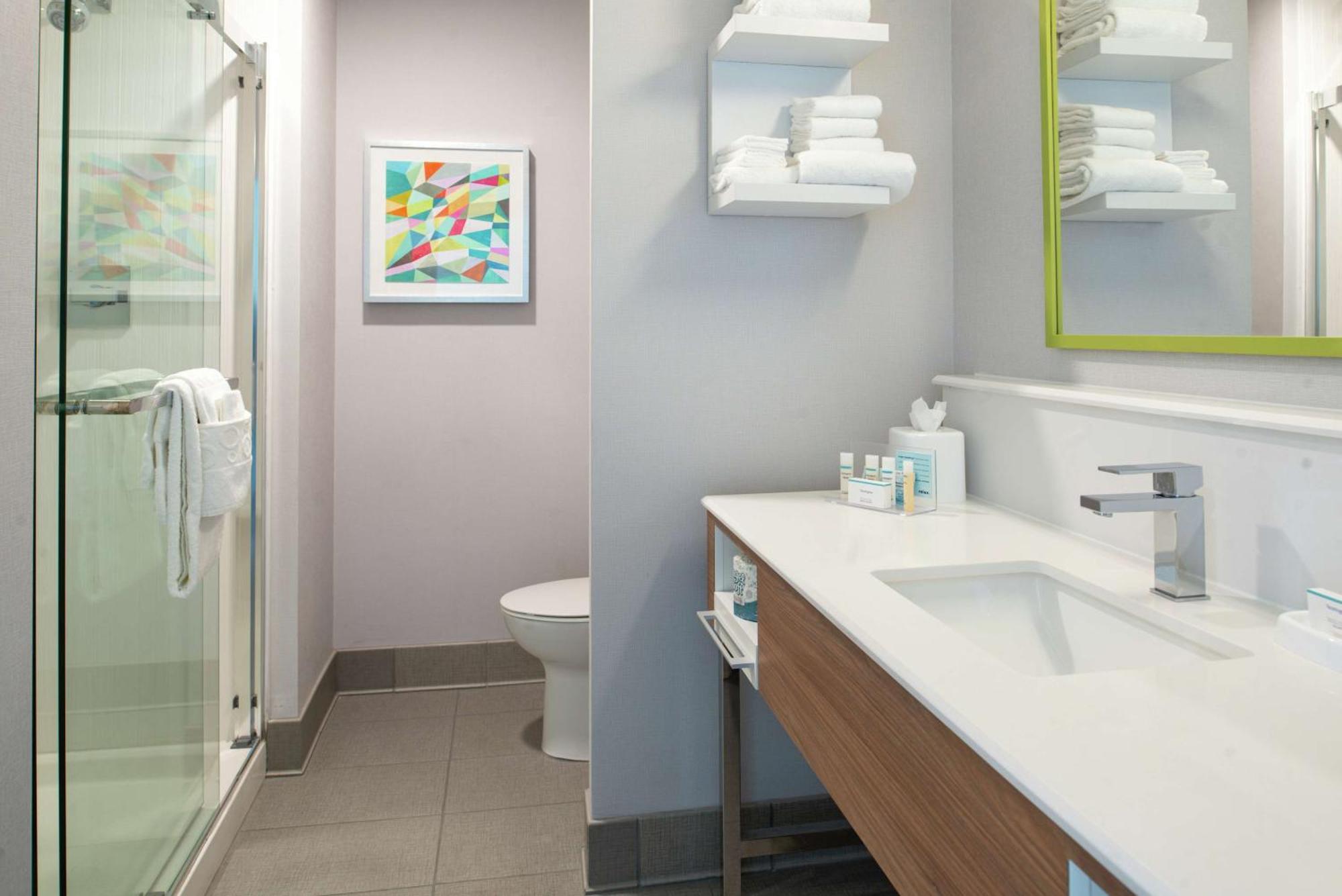 Hampton Downtown Channel District Hotel 3*